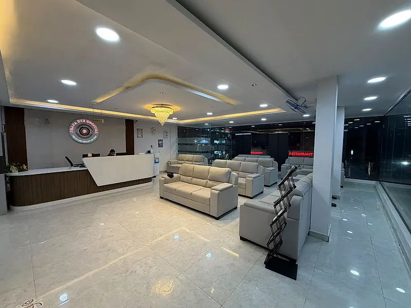Reception in the evening, Prana Eye Hospital
